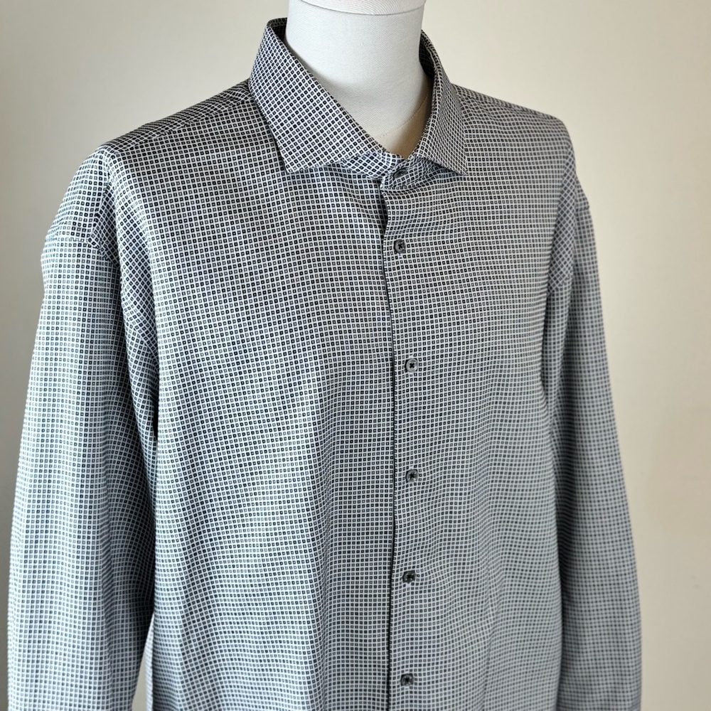 Robert Graham Men’s XXL Black and White Jacquard Button Down Shirt